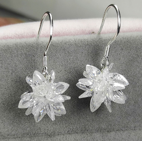 Snowflake Earrings Image 4