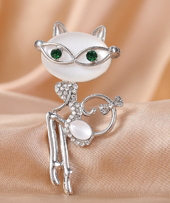 Cat's Eye Stone Brooch Image 2