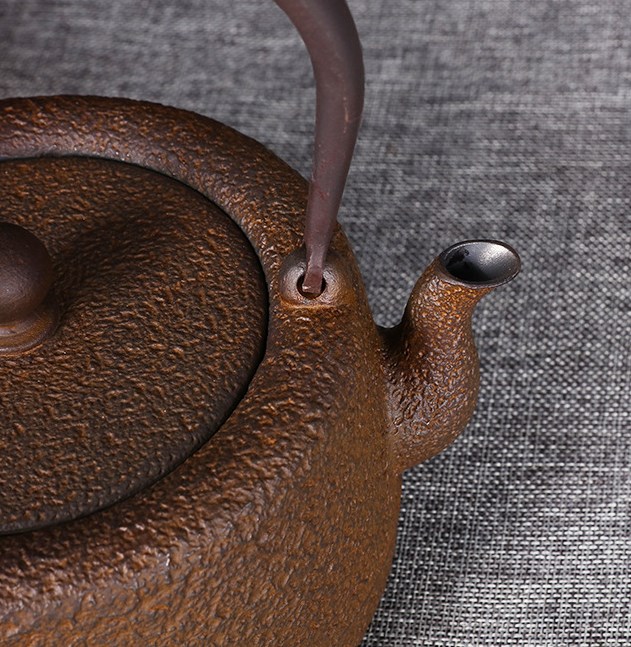 Iron Pot Image 3