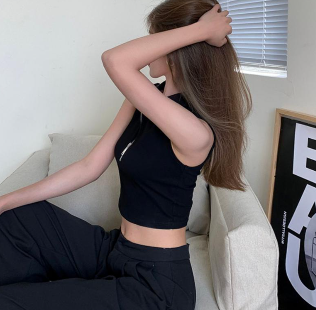 Halter Neck Crop Top 3