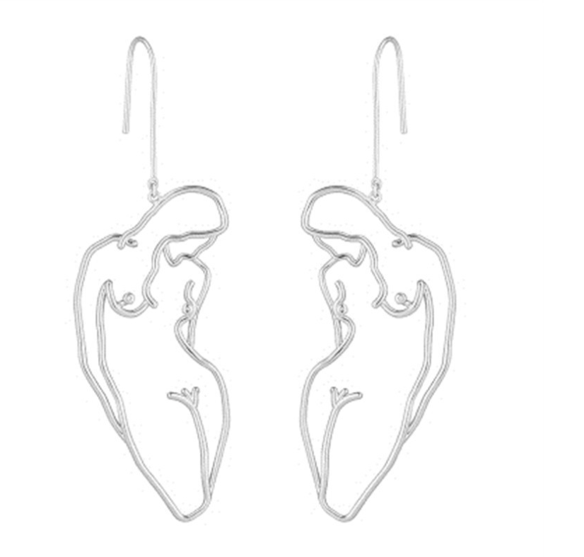 Hollow Chest Earrings - Gold