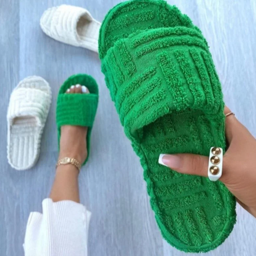 Fluffy Slipper Image 3