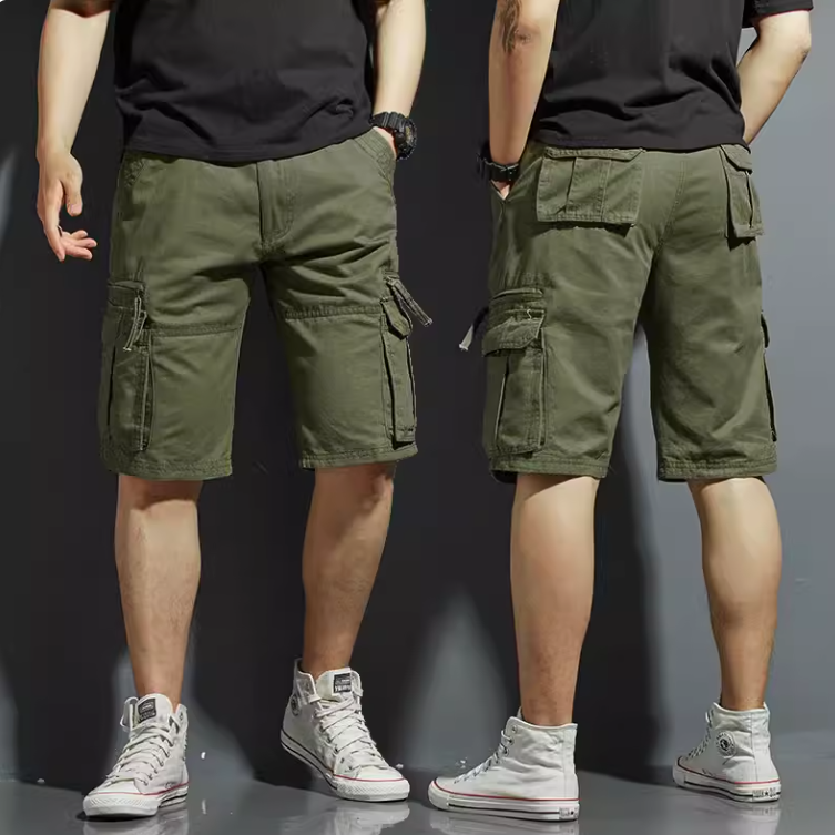 Cargo Shorts in Khaki
