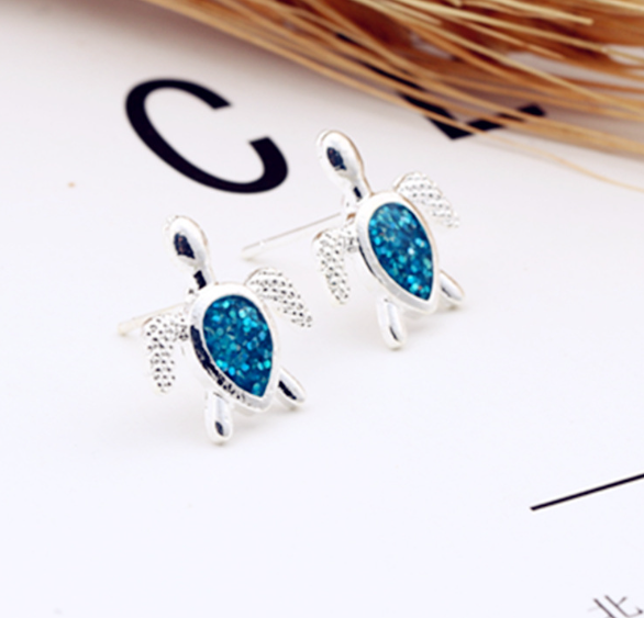 Turtle Earrings White