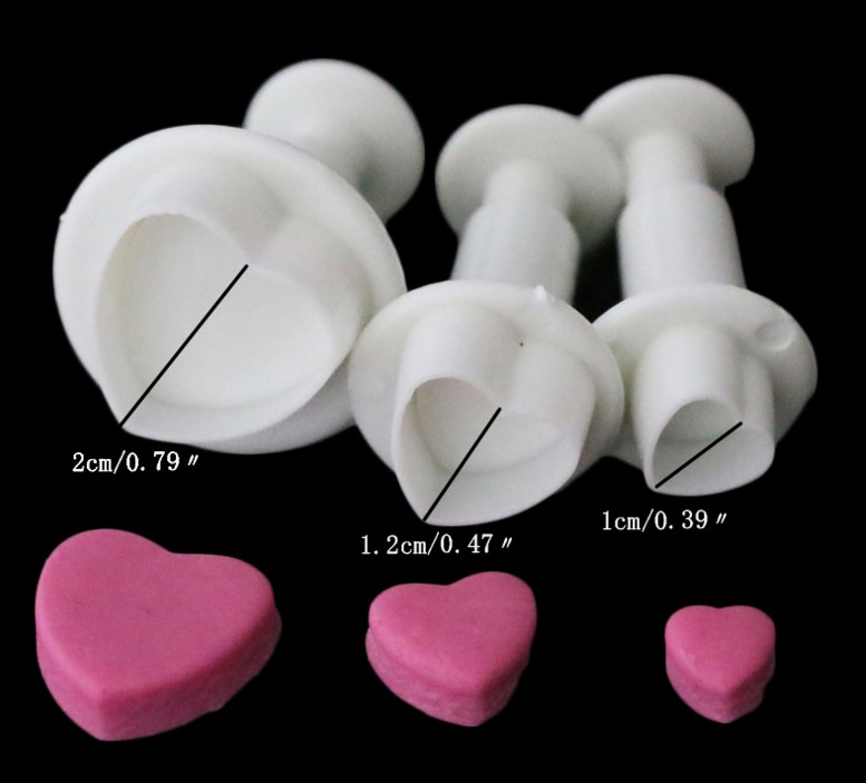 Creative baking designs using the heart mold