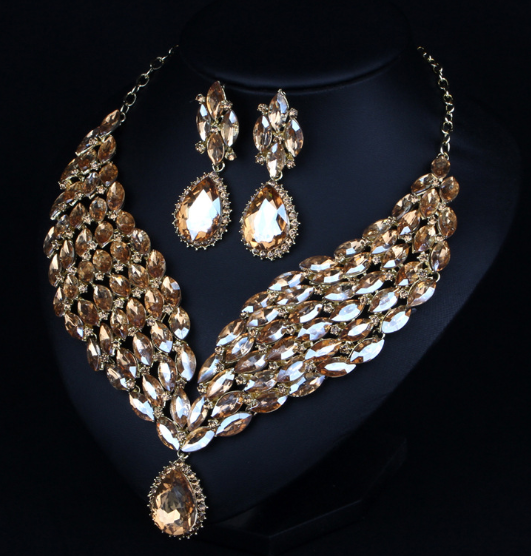 Luxurious Bridal Necklace Set