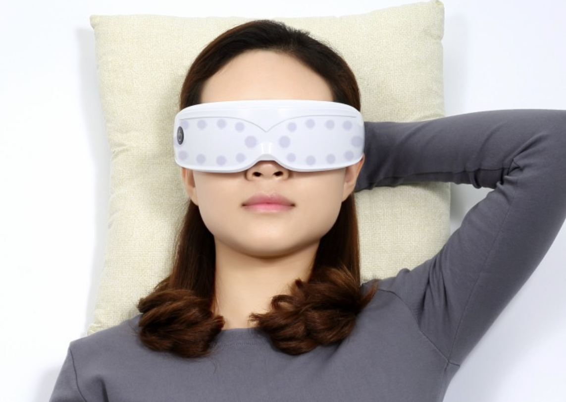 Masajeador de Ojos Negro