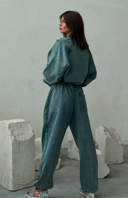 Sweater Image 3