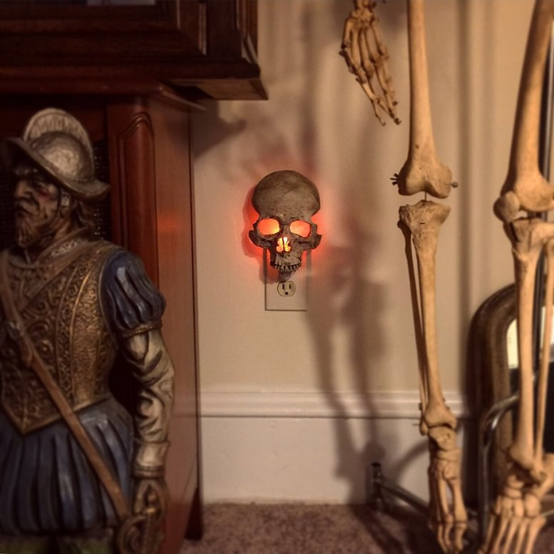 Gothic Skull Night Lamp