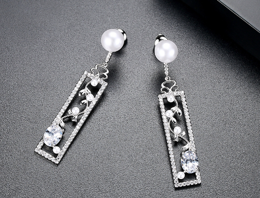 Earring Image 1