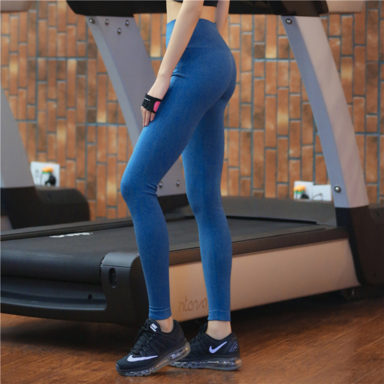 Yoga Pants Image 3