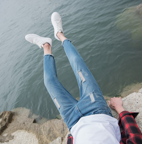 Casual Look with Ripped Jeans