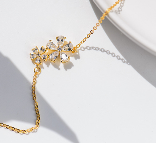 Zircon Flower Necklace - Gold