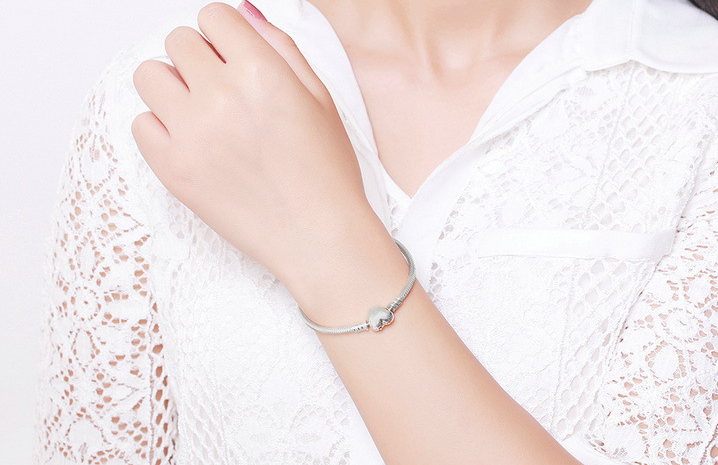 Heart-Shaped Clasp Bracelet Close-Up