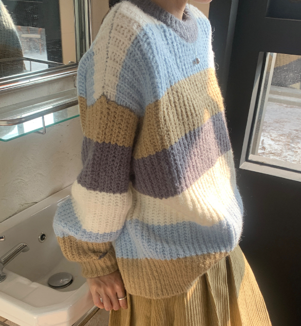 Irregular Color-block Panel Crew Neck Sweater Image 3