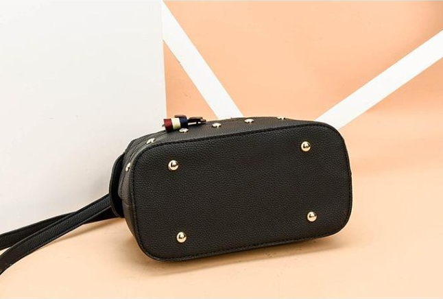 Single-shoulder Crossbody Bag - Image 3