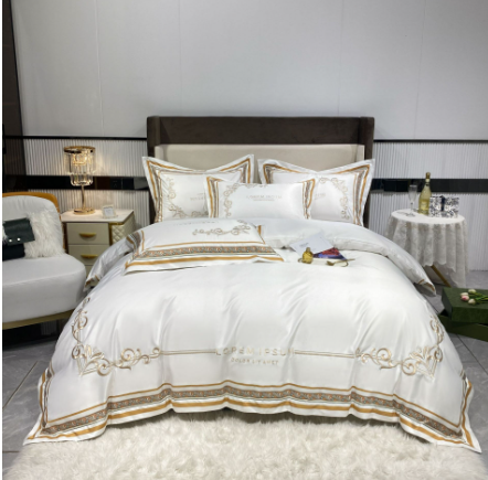 Bedding Set Image 1