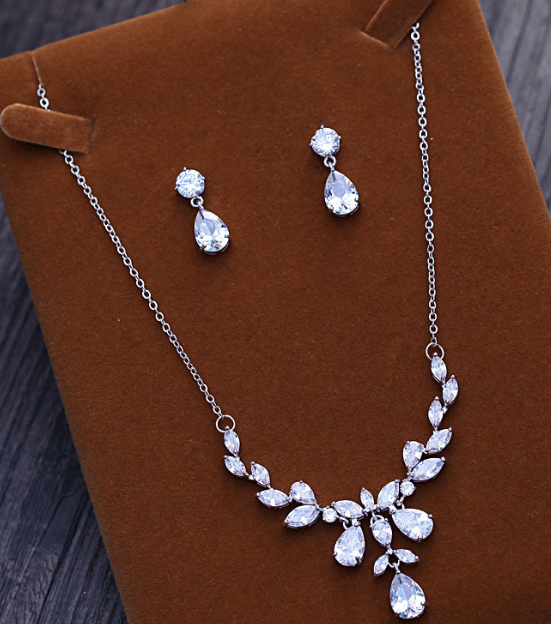 Zircon Necklace Set
