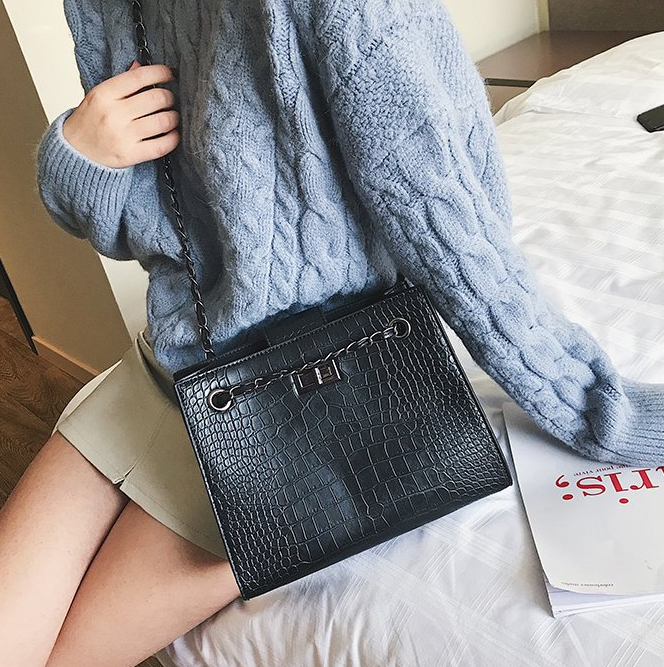 Crocodile Pattern Chain Shoulder Bag - Detail View 1
