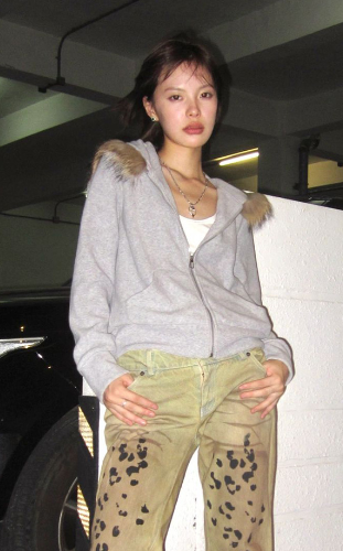 Retro Women's Winter Plush And Thick Hoodie Jacket Image 2