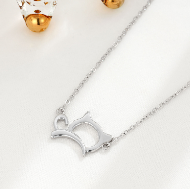 Cat Necklace 1