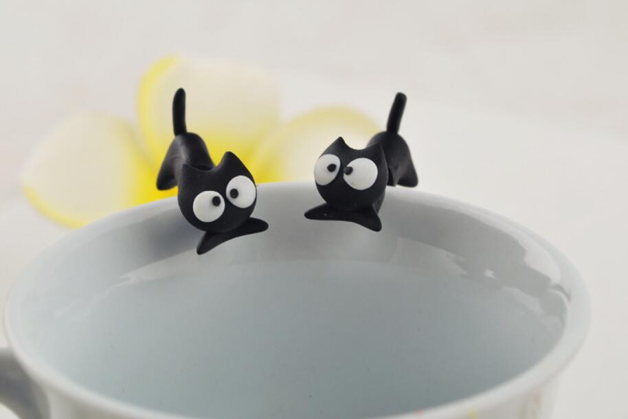 Cat Earrings Black