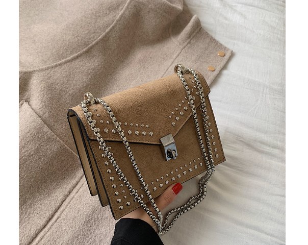 Red Chain Shoulder Handbag