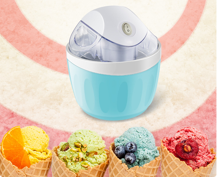 Ice Cream Maker with Ice Cream