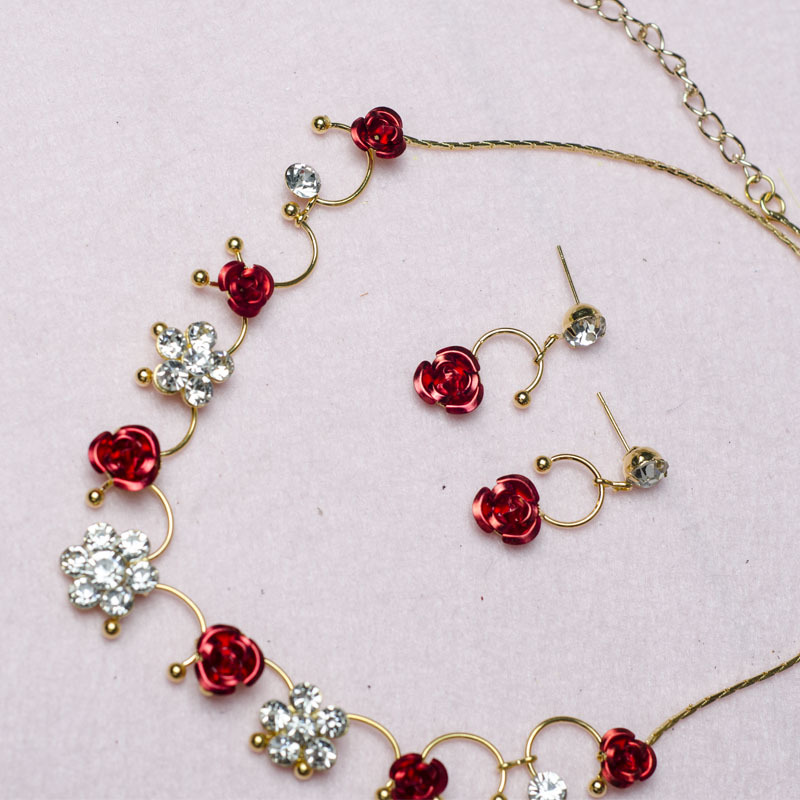 Red Rose Necklace Set