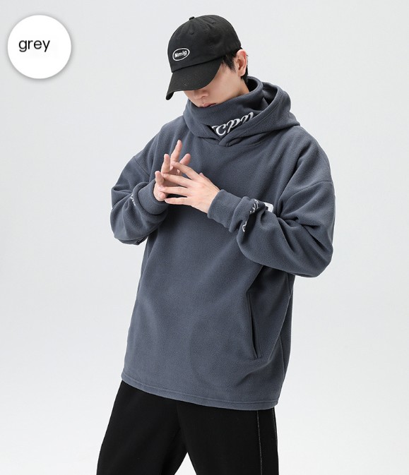 Stylish look with high-neck hoodie