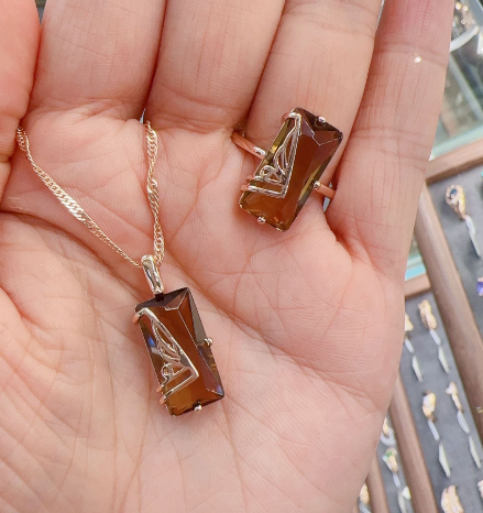 Amber Stones Jewelry Set