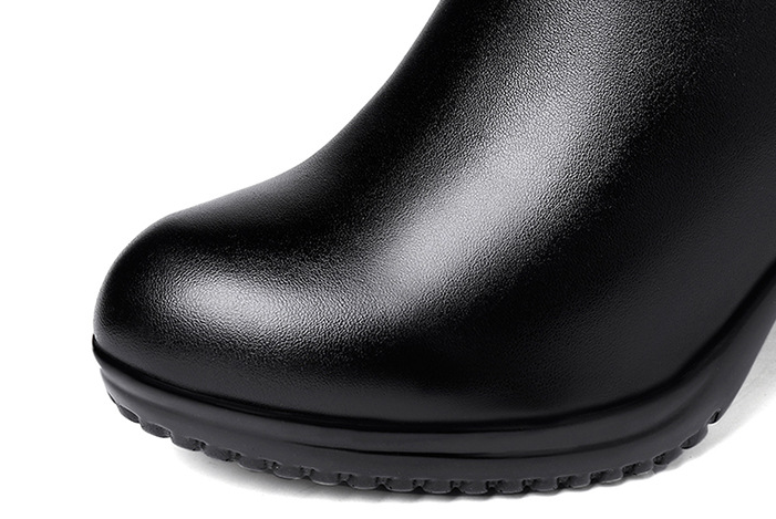 Fringe Boots Image 4