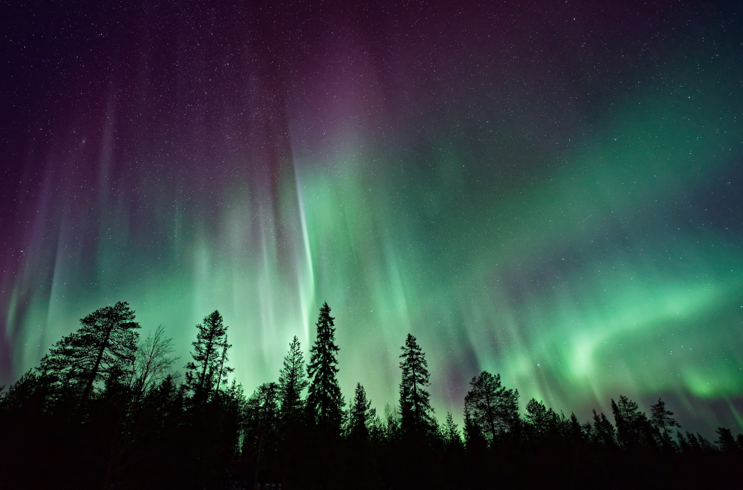 Night Aurora Tapestry Image 1
