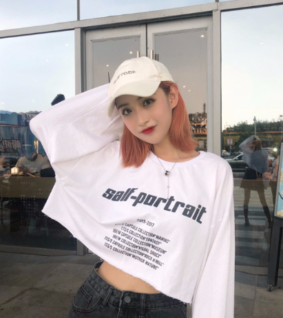 PEEK A BOO Cropped Hoodie 3