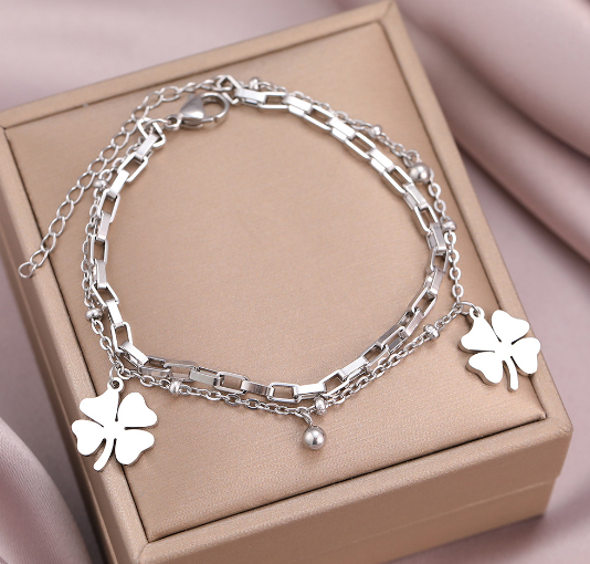 Lucky Clover Pendant Bracelet Lifestyle