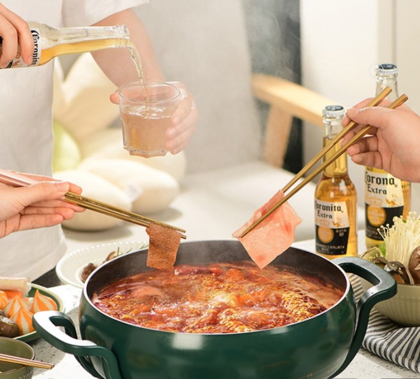 Li Ren Electric Hot Pot in action