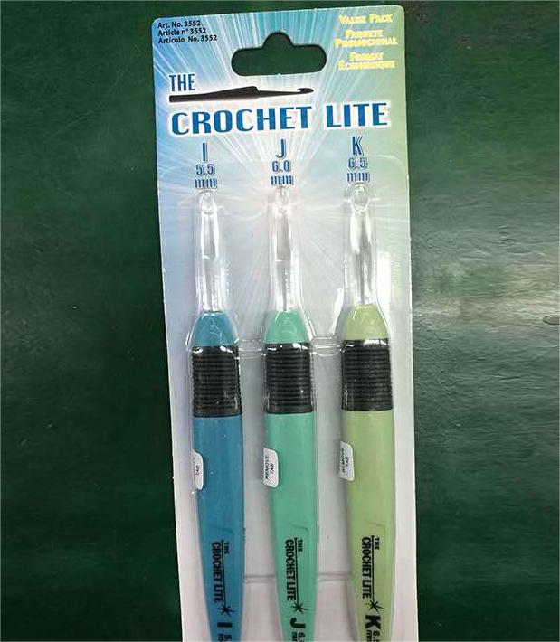 LED Crochet Hook Set Image 3