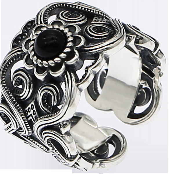Silver Vintage Flower Facto Ring Image 4