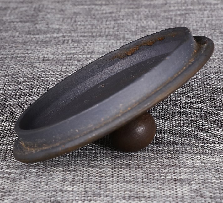 Iron Pot Image 6