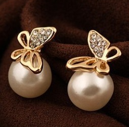 Butterfly Pearl Stud Earrings 3