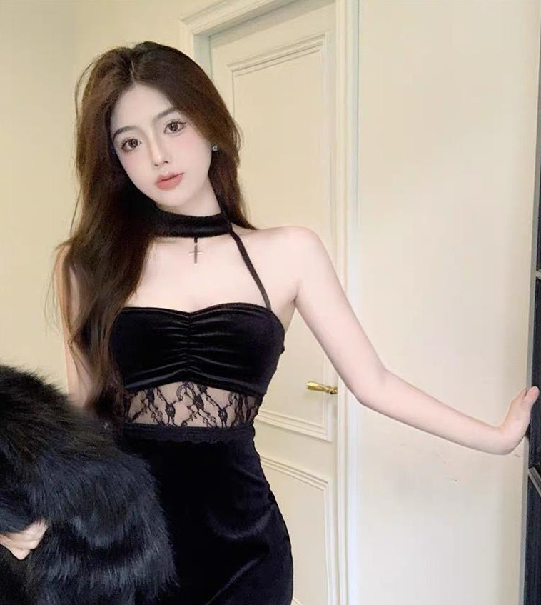 Paneled Lace Halter Tank Top Image 2