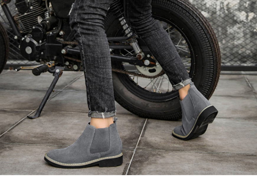 Vintage Men's Chelsea Boots - Detailed View