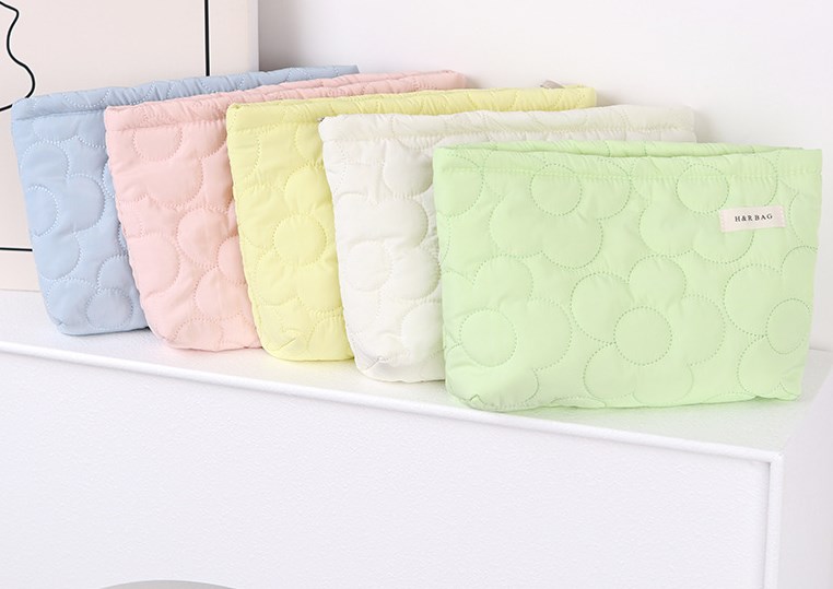 Makeup Bag Image 6
