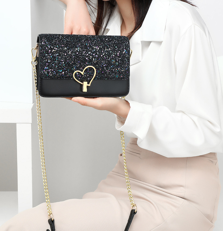 Stylish Chain Detail