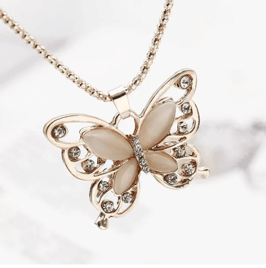 ClassyNecklace Image 1