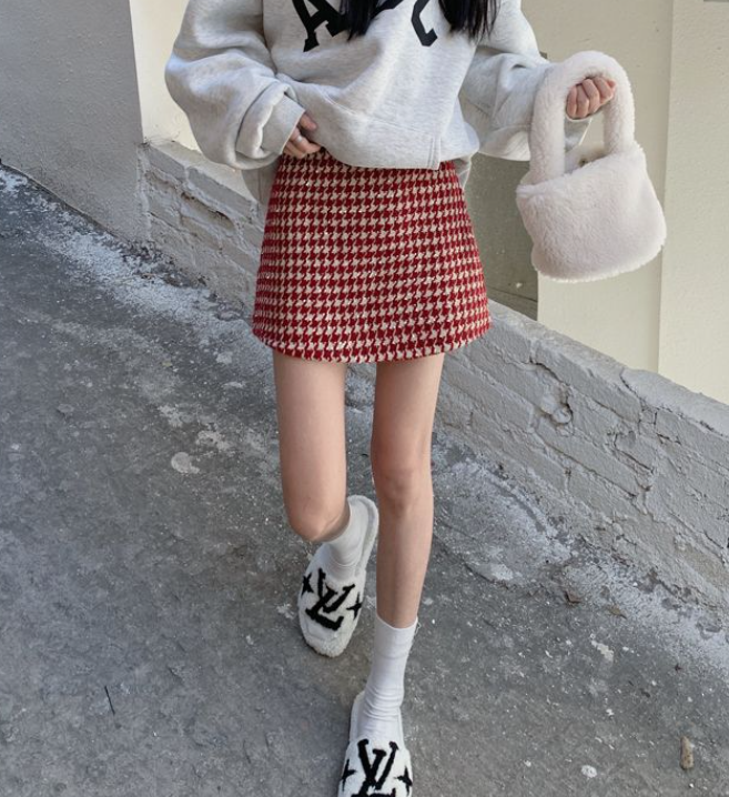 Wool Skirt Image 4