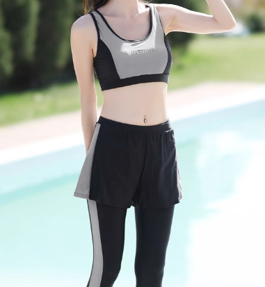 Black and White Sports Bra Set Image 4