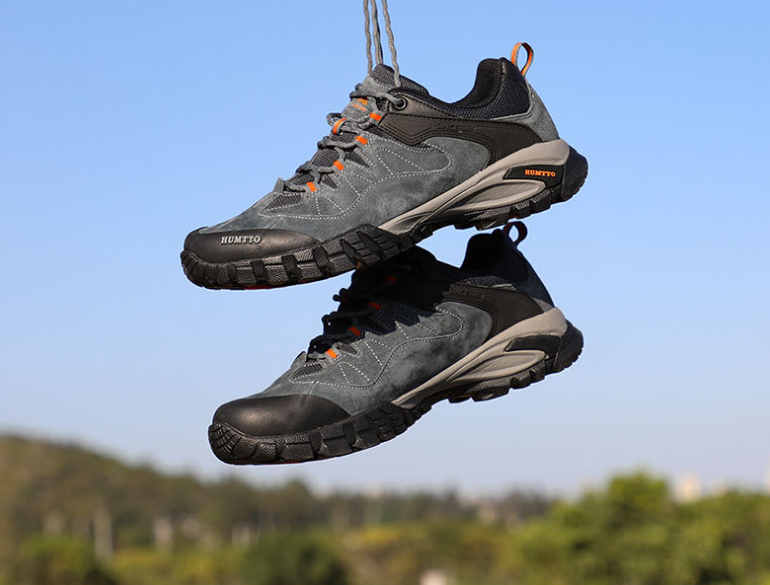 Hiking Shoes Image 2
