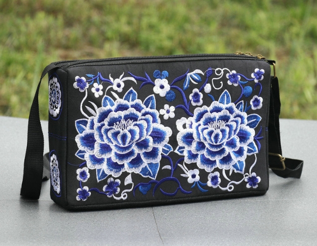 Ethnic Style Embroidered Bag - Blue Peony