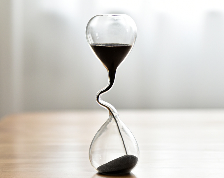 Irregular Hourglass Design